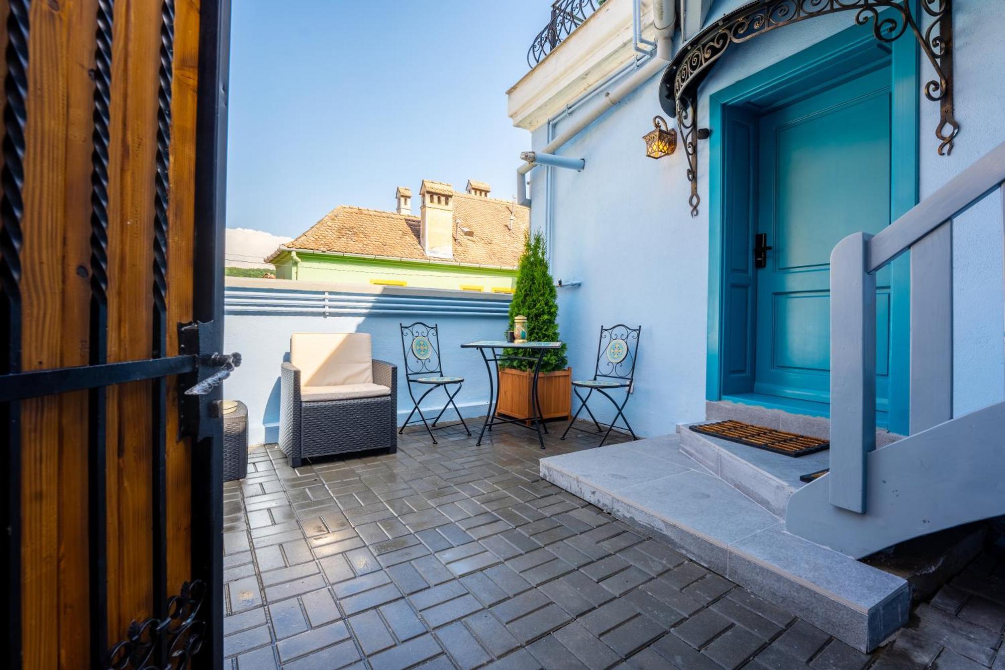 Blue House Citadel Elite Sighisoara Apartment Bagian luar foto