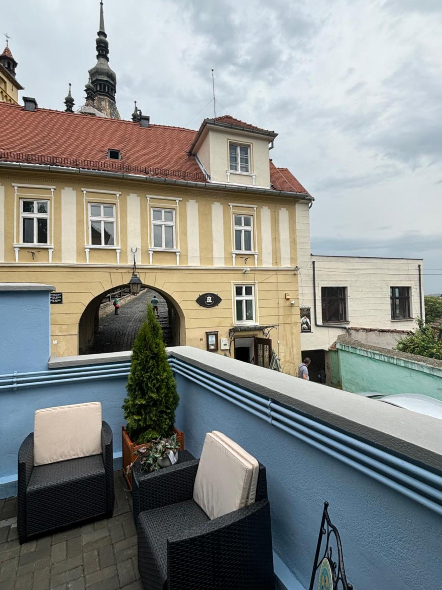 Blue House Citadel Elite Sighisoara Apartment Bagian luar foto