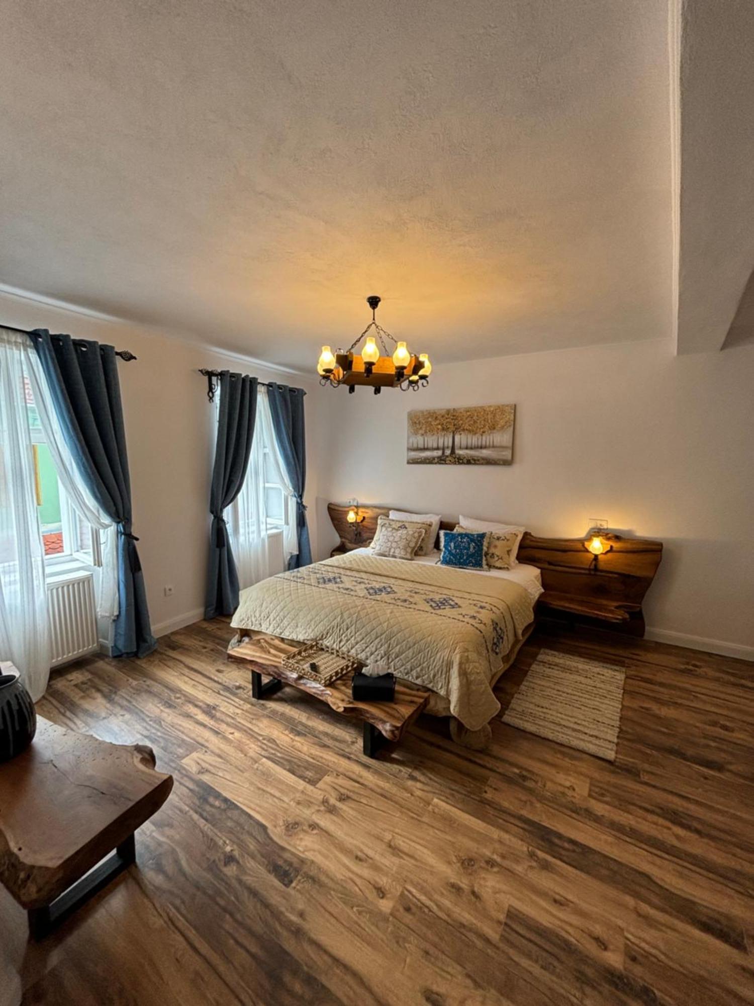 Blue House Citadel Elite Sighisoara Apartment Bagian luar foto